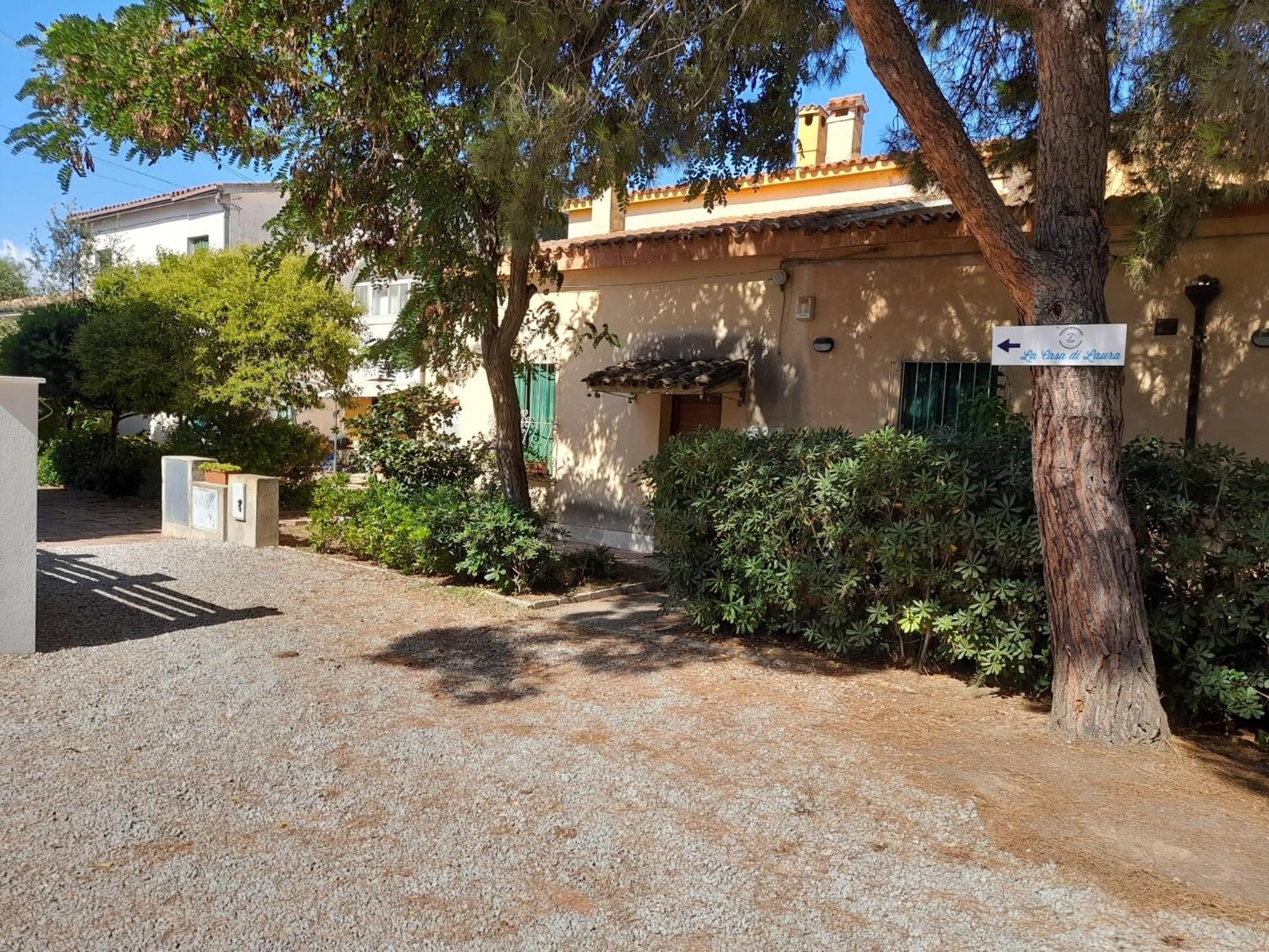 La Casa Di Laura Tortolì Exterior foto